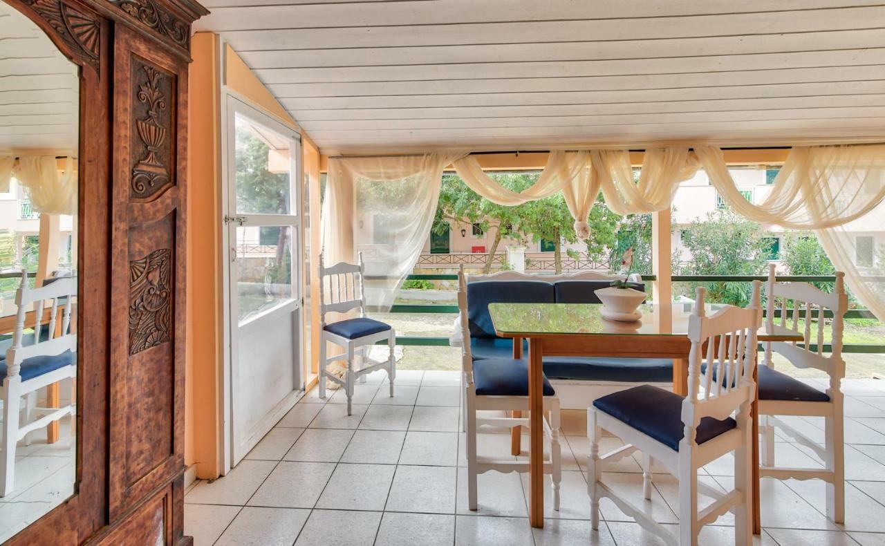 Ina Apartment Kalamákion Eksteriør bilde
